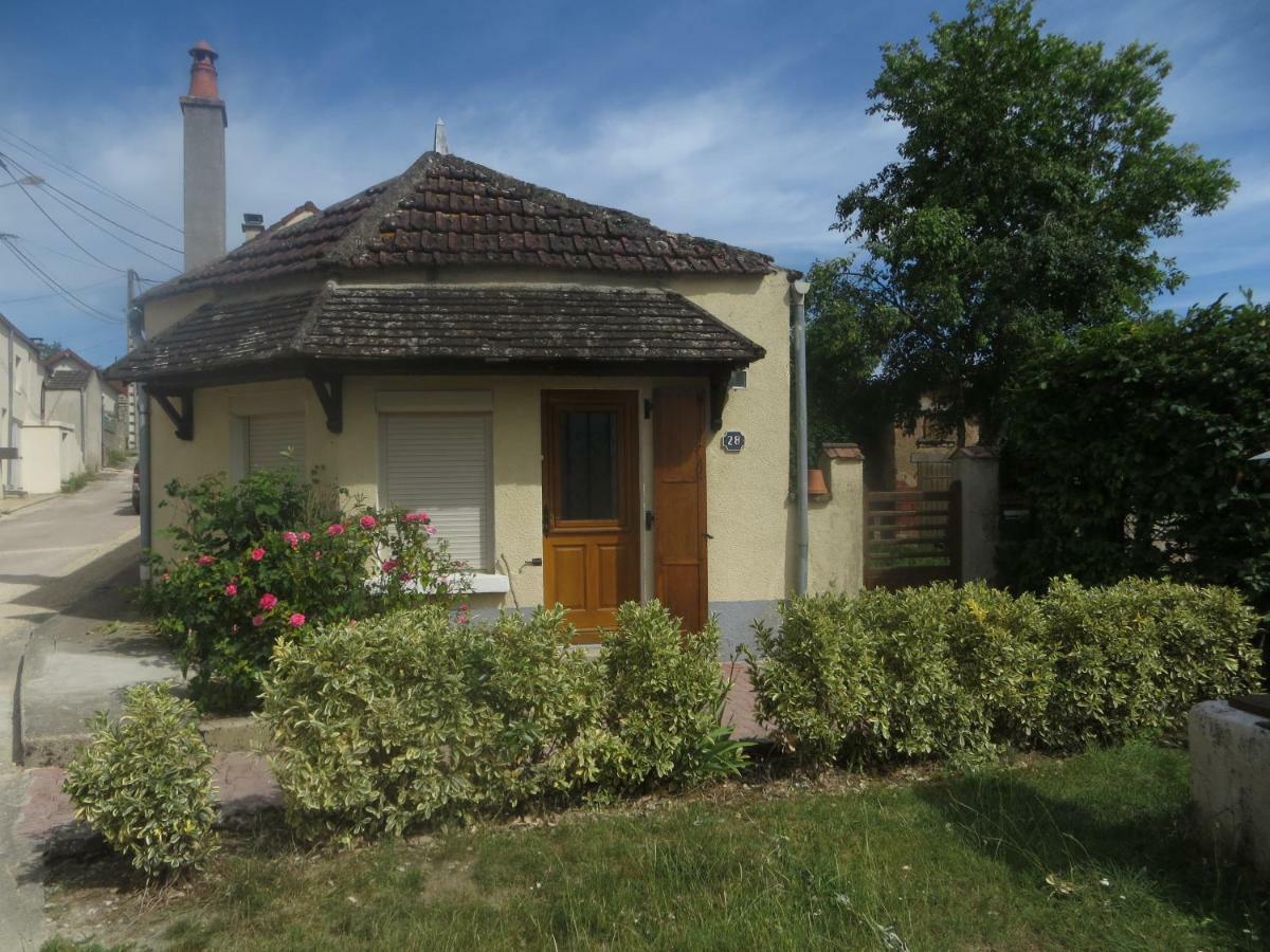 Charmante Maison Pres De Vezelay Voutenay-sur-Cure Екстериор снимка